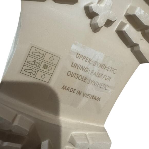 J. Crew Synthetic Upper Lug-Sole Chelsea Boots Round Toe Natural Size 9.5 NWOB - Picture 9 of 12